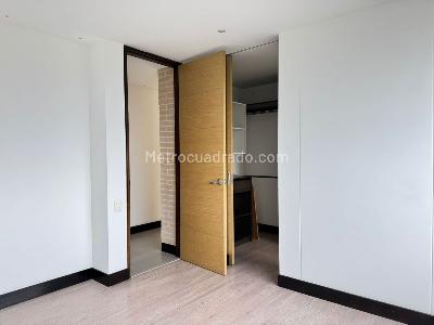 Apartamento en venta en El Poblado, Medellín · foto 10 de 16