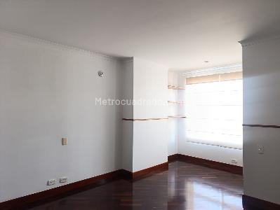 Apartamento de 3 alcobas en venta en El Tesoro, Medellín, 200 m² · foto 12 de 16