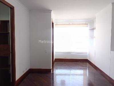 Apartamento de 3 alcobas en venta en El Tesoro, Medellín, 200 m² · foto 13 de 16