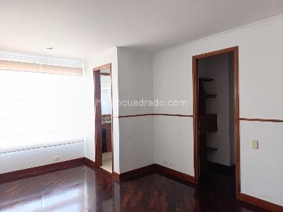 Apartamento de 3 alcobas en venta en El Tesoro, Medellín, 200 m² · foto 14 de 16