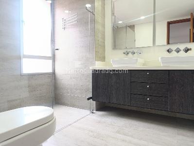 Apartamento de 3 alcobas en venta en El Tesoro, Medellín, 200 m² · foto 15 de 16