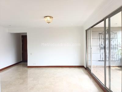 Apartamento de 3 alcobas en venta en El Tesoro, Medellín, 200 m² · foto 4 de 16