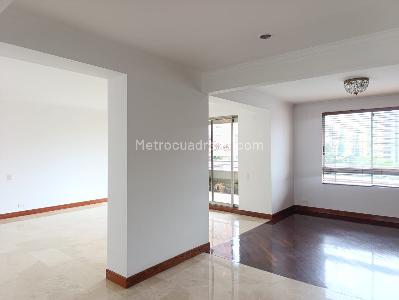Apartamento de 3 alcobas en venta en El Tesoro, Medellín, 200 m² · foto 5 de 16
