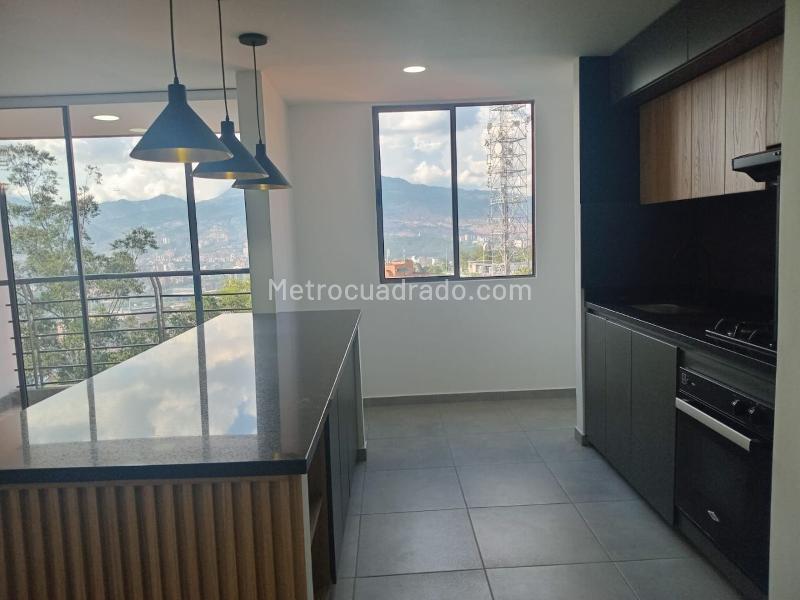 Apartamento Amplio de 3 Alcobas en El Poblado - 7