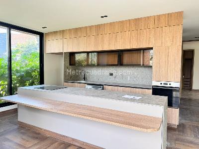 Apartamento de 2 alcobas en venta en El Poblado, Medellín, 170 m² · foto 10 de 18