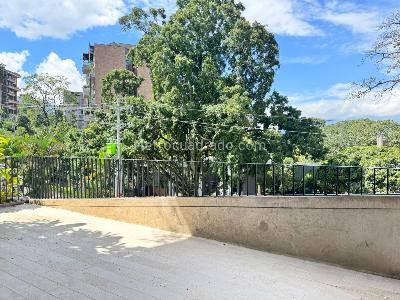 Apartamento de 2 alcobas en venta en El Poblado, Medellín, 170 m² · foto 9 de 18