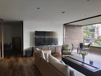 Apartamento en venta en El Poblado, Medellín · foto 2 de 17