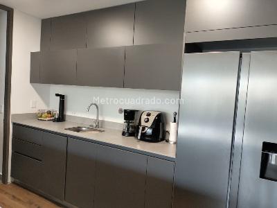 Apartamento en venta en El Poblado, Medellín · foto 8 de 17
