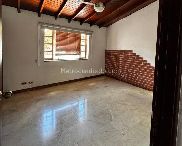 Casa de 4 alcobas en venta en Envigado, Envigado, 220 m² · foto 11 de 15