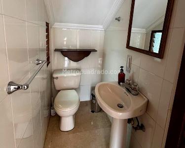 Casa de 4 alcobas en venta en Envigado, Envigado, 220 m² · foto 14 de 15