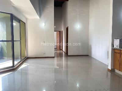 Apartamento de 3 alcobas en venta en Sabaneta, Sabaneta, 138 m² · foto 2 de 19