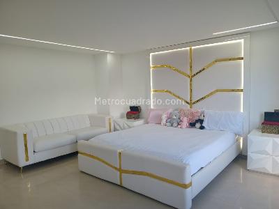 Apartamento en venta en El Poblado, Medellín · foto 12 de 20
