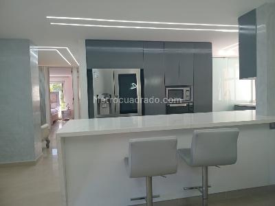 Apartamento en venta en El Poblado, Medellín · foto 8 de 20