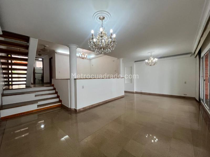 3BR House for Rent in Closed Unit near El Poblado - 2