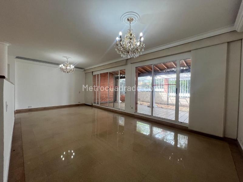 3BR House for Rent in Closed Unit near El Poblado - 3