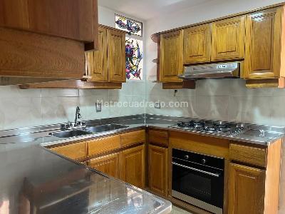 Casa de 3 alcobas en venta en El Poblado, Medellín, 229 m² · foto 6 de 13