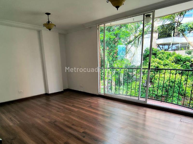 Charming 2BR Apartment with Study in El Poblado