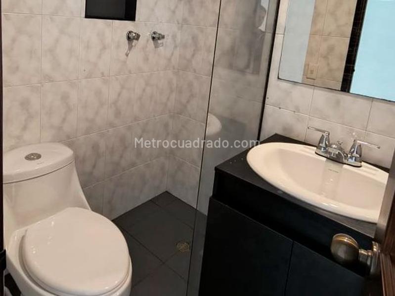 Apartamento Encantador de 2 Alcobas con Estudio en El Poblado - 7