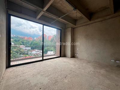 Apartamento de 3 alcobas en venta en El Diamante No. 2, Medellín, 243 m² · foto 3 de 11