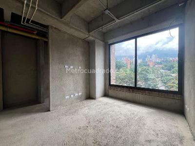 Apartamento de 3 alcobas en venta en El Diamante No. 2, Medellín, 243 m² · foto 5 de 11