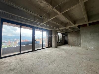 Apartamento de 3 alcobas en venta en El Diamante No. 2, Medellín, 243 m² · foto 9 de 11