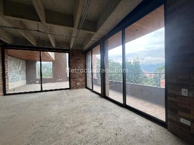 Apartamento de 3 alcobas en venta en El Diamante No. 2, Medellín, 243 m² · foto 8 de 8