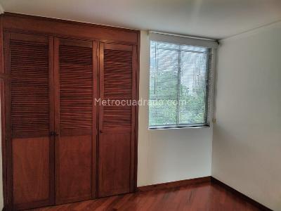 Apartamento de 3 alcobas en venta en El Poblado, Medellín, 148 m² · foto 14 de 19