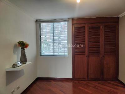 Apartamento de 3 alcobas en venta en El Poblado, Medellín, 148 m² · foto 17 de 19