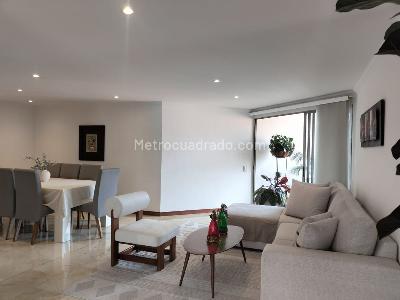 Apartamento de 3 alcobas en venta en El Poblado, Medellín, 148 m² · foto 2 de 19