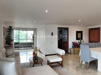 Apartamento de 3 alcobas en venta en El Poblado, Medellín, 148 m² · foto 3 de 19
