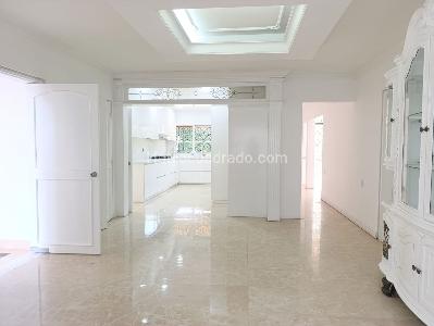 Casa de 4 alcobas en venta en El Poblado, Medellín, 400 m² · foto 4 de 20