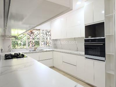 Casa de 4 alcobas en venta en El Poblado, Medellín, 400 m² · foto 6 de 20