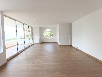 Apartamento de 3 alcobas en venta en El Poblado, Medellín, 169 m² · foto 2 de 14