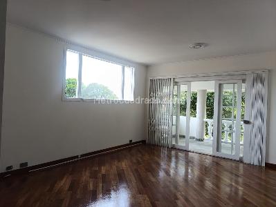 Casa de 4 alcobas en venta en El Poblado, Medellín, 324 m² · foto 10 de 20