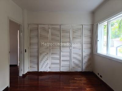 Casa de 4 alcobas en venta en El Poblado, Medellín, 324 m² · foto 11 de 20