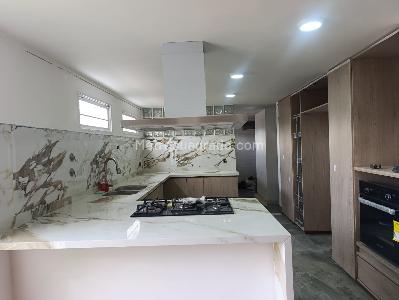 Casa de 4 alcobas en venta en El Poblado, Medellín, 324 m² · foto 7 de 20