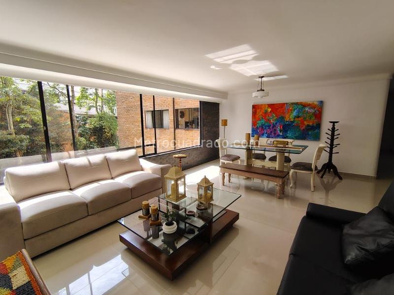 3BR Apartment Near Amenities in El Poblado