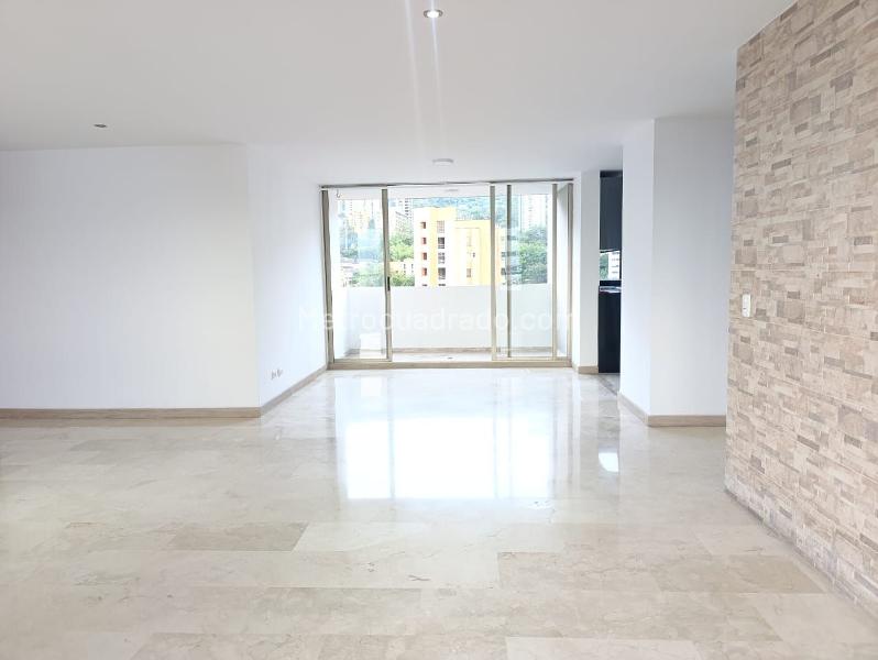 Elegant 3BR Apartment with Marble Floors in El Poblado
