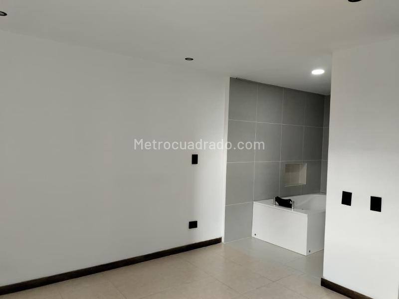 Apartamento Moderno de 3 Alcobas en El Poblado - 7