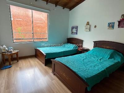 Casa de 3 alcobas en venta en El Poblado, Medellín, 164 m² · foto 8 de 10