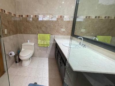 Casa de 3 alcobas en venta en El Poblado, Medellín, 164 m² · foto 9 de 10