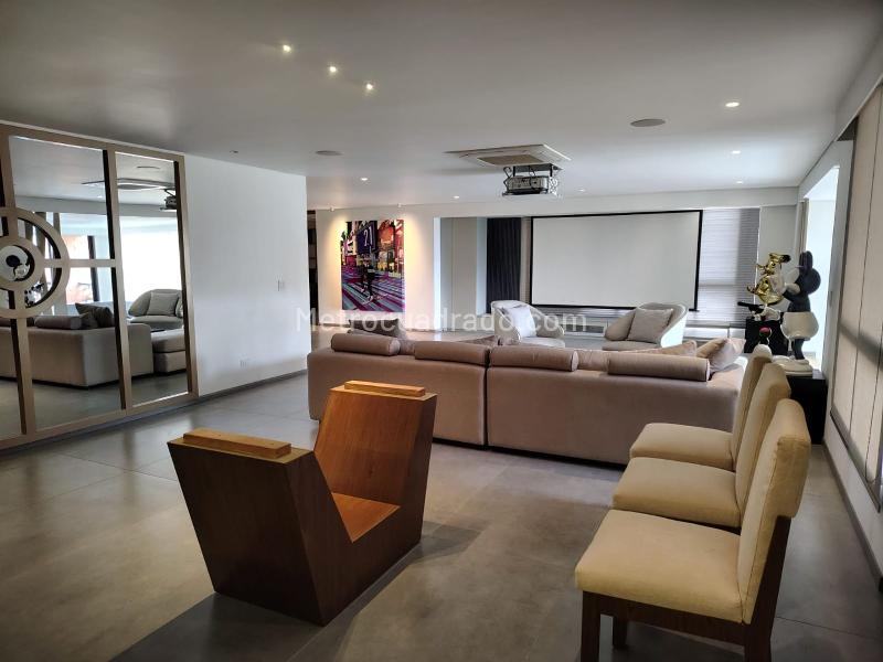 Furnished 4BR Apartment in El Poblado - 2