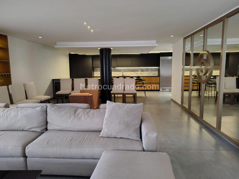 Furnished 4BR Apartment in El Poblado - 3