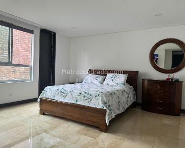Apartamento en venta en El Poblado, Medellín · foto 4 de 10