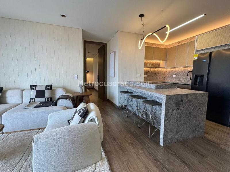 Apartamento Amoblado de 2 Alcobas con 3 Baños en El Poblado