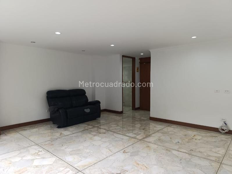 3BR Apartment in El Poblado Gated Community with Pool - 3