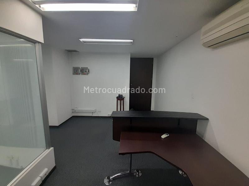 Oficina en Arriendo, EL POBLADO, Medellín - Más