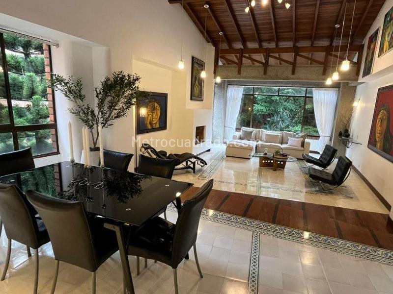 Furnished 4BR Apartment in Gated Community in El Poblado - 2