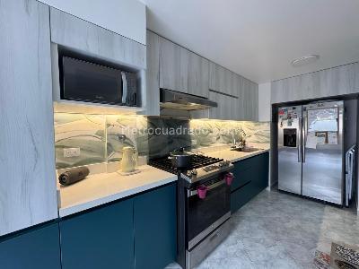 Apartamento de 3 alcobas en venta en El Poblado, Medellín, 98 m² · foto 7 de 15