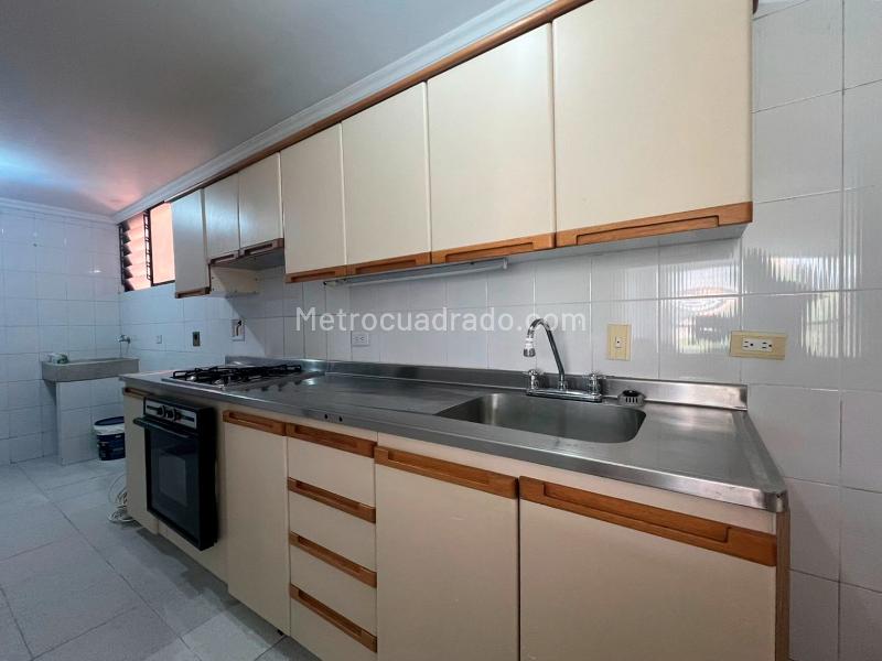 3BR Apartment in Closed Unit in El Poblado - 4